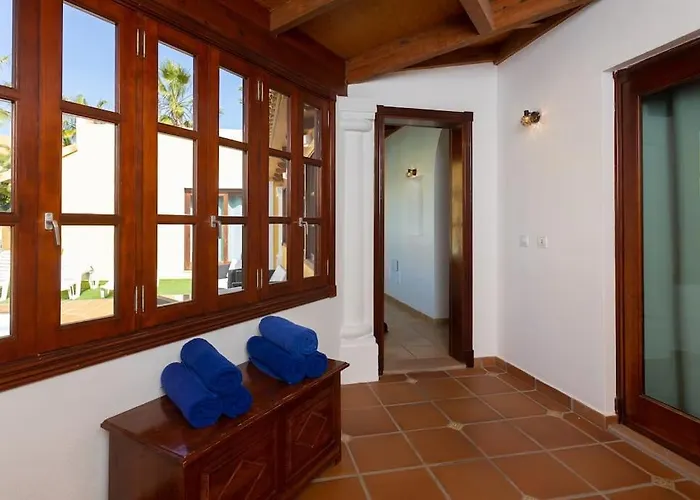 Villa Helen - Heated Pool Wifi Smarttv Barbecue