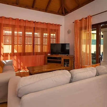 Villa Helen - Heated Pool Wifi Smarttv Barbecue Corralejo Extérieur photo