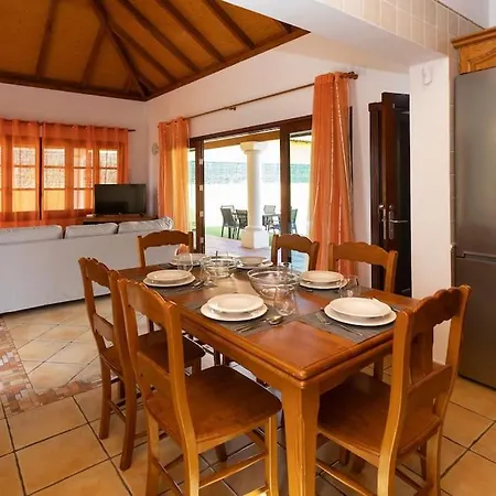 Villa Helen - Heated Pool Wifi Smarttv Barbecue Corralejo Extérieur photo