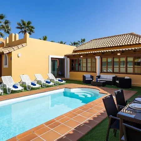 Villa Helen - Heated Pool Wifi Smarttv Barbecue Corralejo Extérieur photo